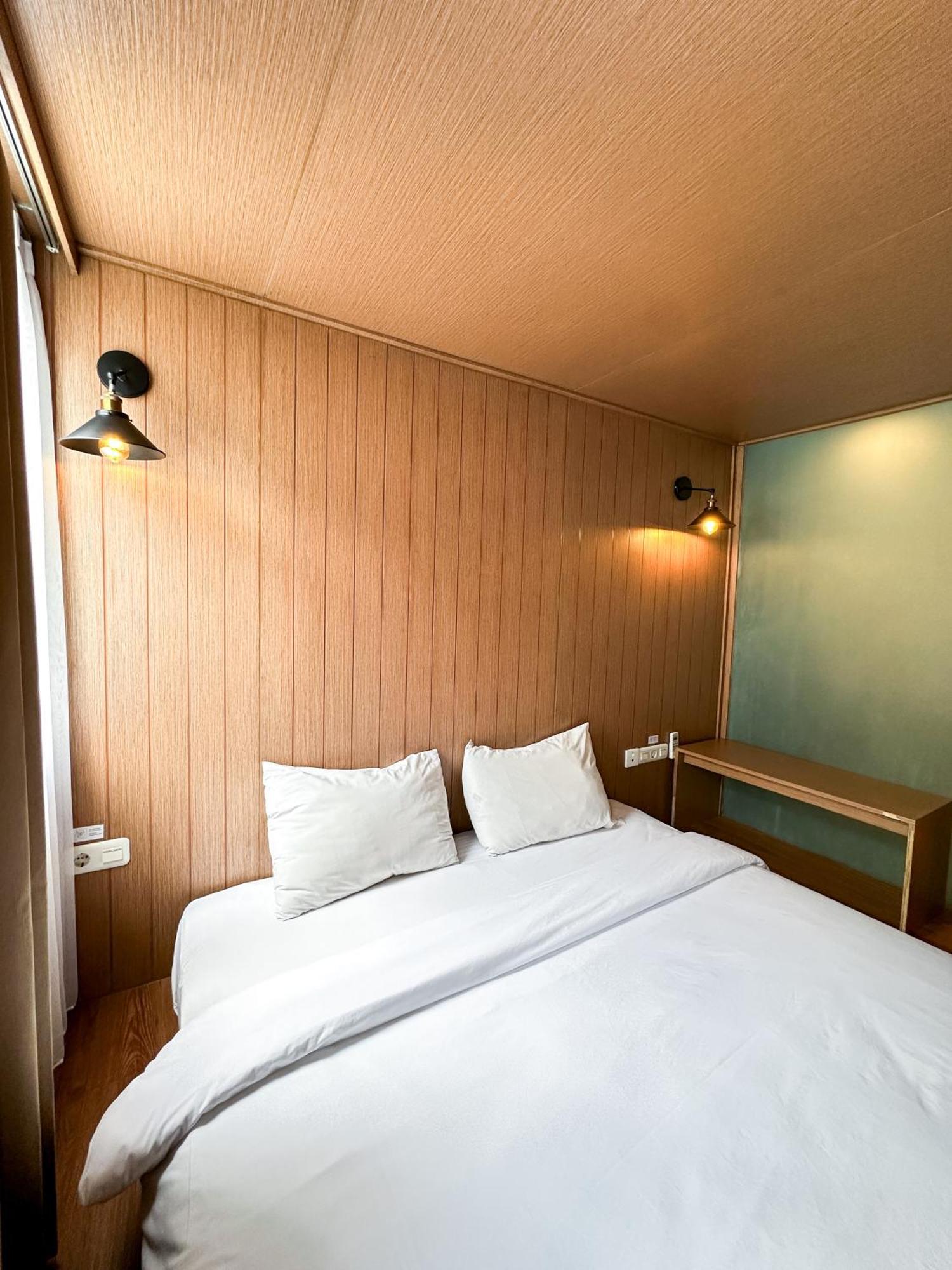 Kontena Hotel Batu  Εξωτερικό φωτογραφία