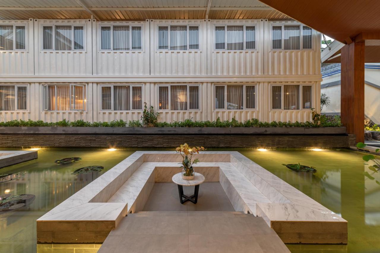Kontena Hotel Batu  Εξωτερικό φωτογραφία