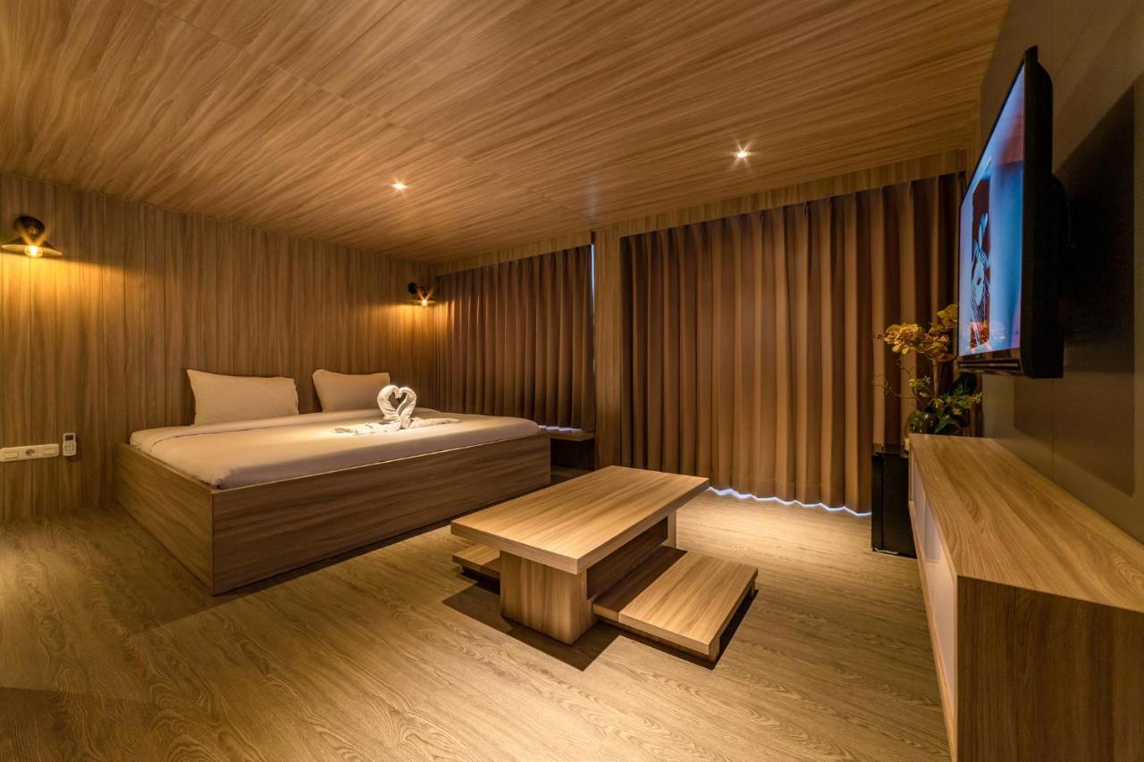 Kontena Hotel Batu  Εξωτερικό φωτογραφία